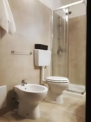 Standard Üç Kişilik Oda