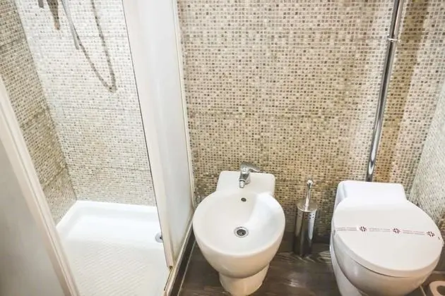 Üç Kişilik Oda