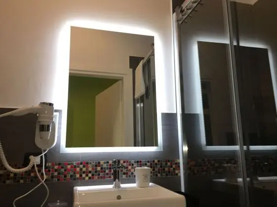 Comfort Üç Kişilik Oda, Banyolu/Duşlu (Green)