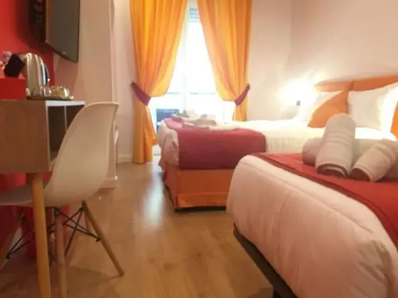 Standard Üç Kişilik Oda, Banyolu/Duşlu (Red)