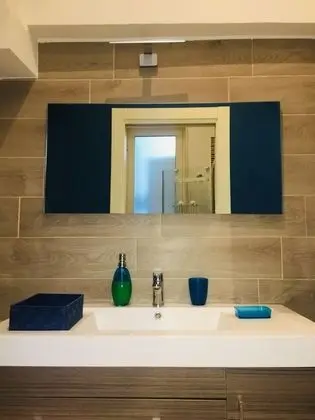 Tek Büyük veya İki Ayrı Yataklı Oda, Banyolu/Duşlu (Small Room) (Light Blue)