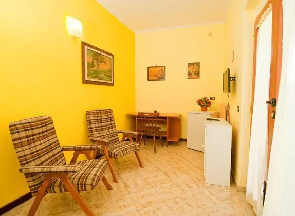 Suit Two Bedrooms