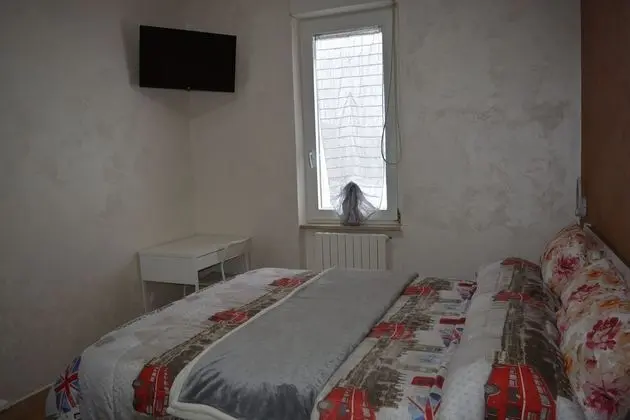 Comfort Tek Büyük Yataklı Oda