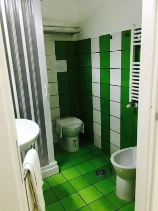 City Tek Büyük Yataklı Oda