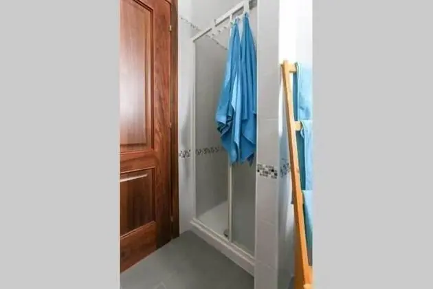 Tek Büyük Yataklı Oda, Ortak Banyo