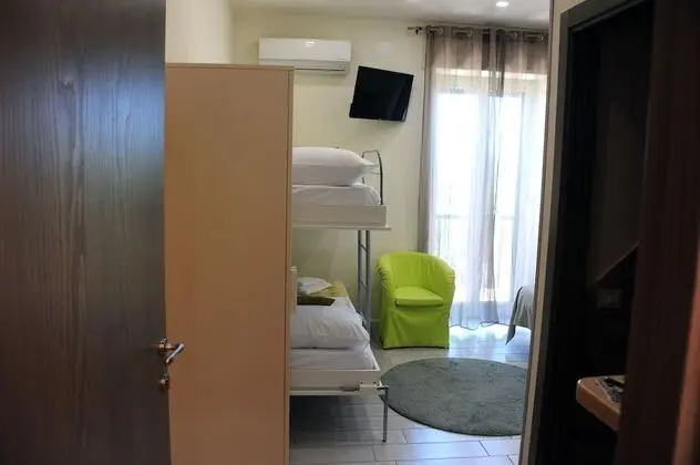 Dört Kişilik Oda (Terra)
