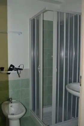Standard Tek Büyük Yataklı Oda (Green)