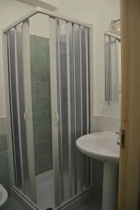 Standard Tek Büyük Yataklı Oda (Green)