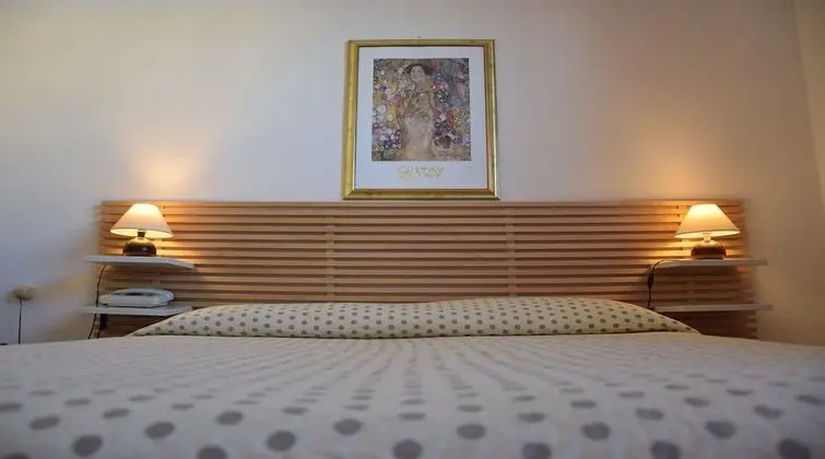 Tek Büyük veya İki Ayrı Yataklı Oda, Balkon