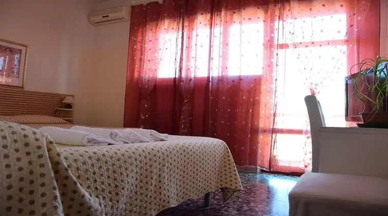 Üç Kişilik Oda, Balkon