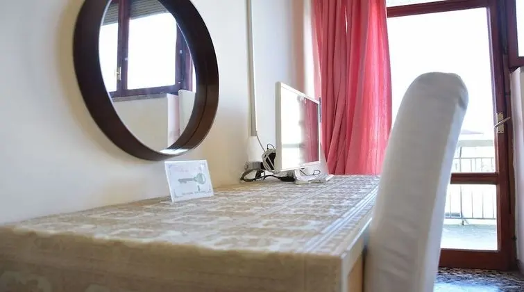 Üç Kişilik Oda, Balkon