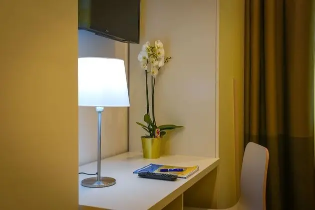 City Oda, 1 Büyük (Queen) Boy Yatak