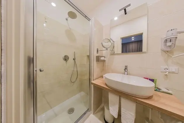 City Oda, 1 Büyük (Queen) Boy Yatak