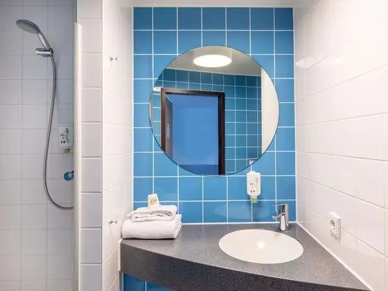 Üç Kişilik Oda