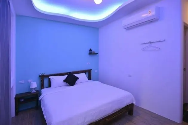 Deluxe Tek Büyük Yataklı Oda (203)