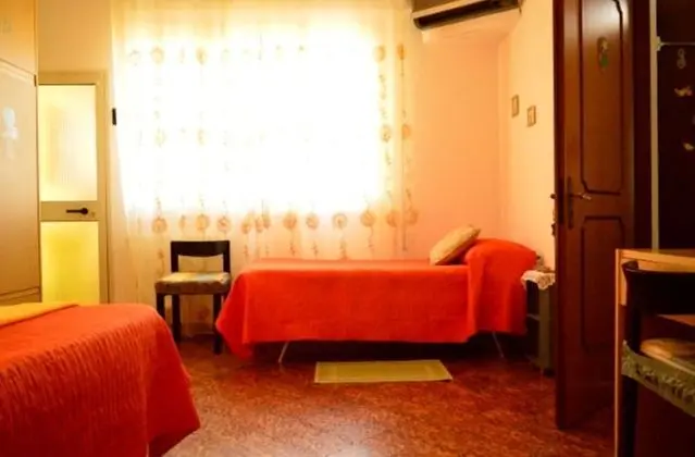 Tek Büyük veya İki Ayrı Yataklı Oda