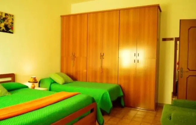 Tek Büyük Yataklı Oda