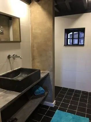 Family Oda, Asma Kat