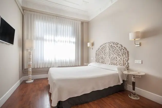 Basic Tek Büyük Yataklı Oda (Baño privado externo)