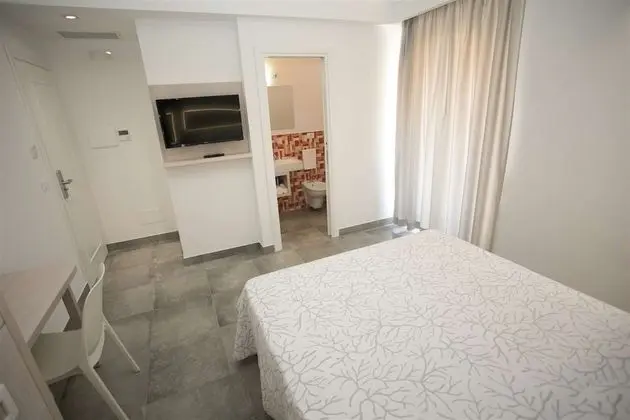 Tek Büyük veya İki Ayrı Yataklı Oda, Balkon