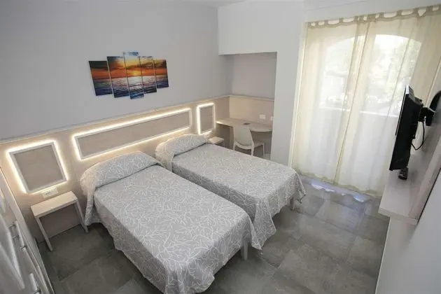 Tek Büyük veya İki Ayrı Yataklı Oda, Balkon