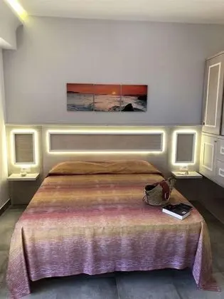 Tek Büyük veya İki Ayrı Yataklı Oda, Balkon