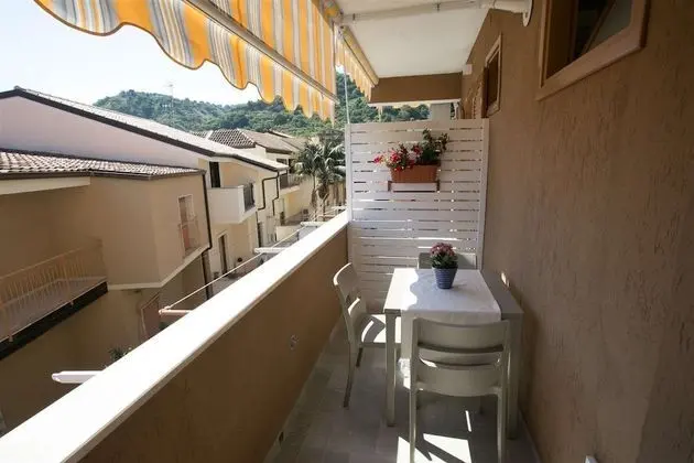 Tek Büyük veya İki Ayrı Yataklı Oda, Balkon