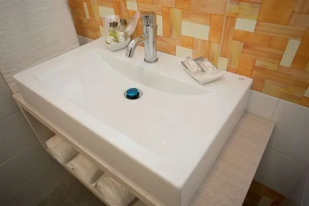 Tek Büyük veya İki Ayrı Yataklı Oda, Balkon