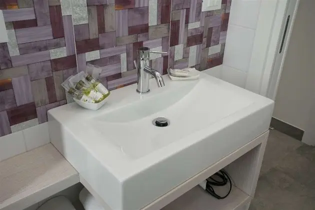 Tek Büyük veya İki Ayrı Yataklı Oda, Balkon