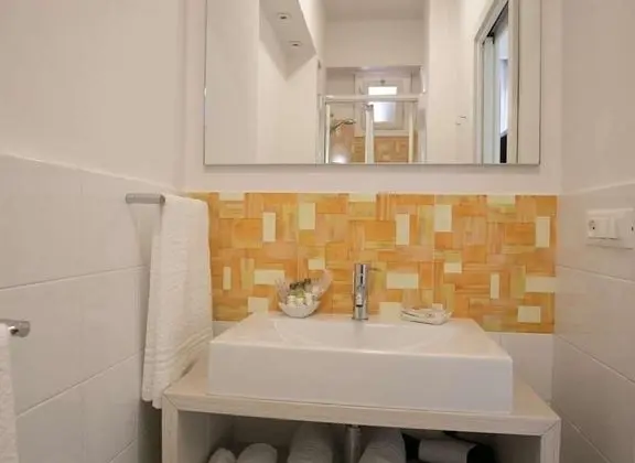 Tek Büyük veya İki Ayrı Yataklı Oda, Balkon