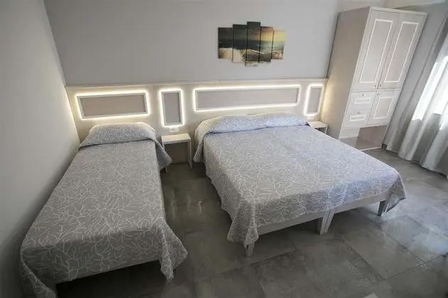 Üç Kişilik Oda, Balkon