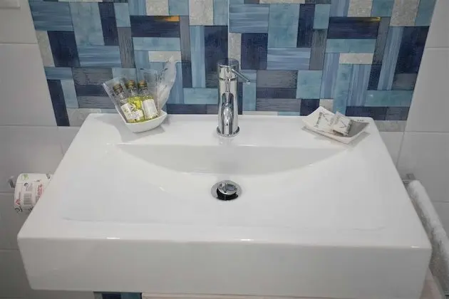 Üç Kişilik Oda, Balkon