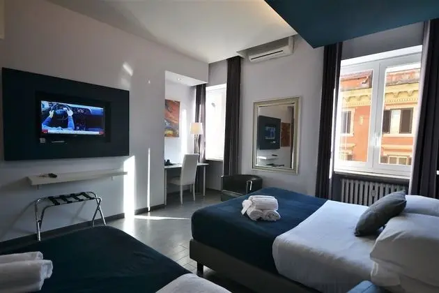 Üç Kişilik Oda
