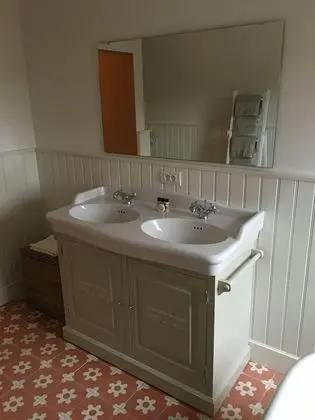 Deluxe Tek Büyük Yataklı Oda (Roza)