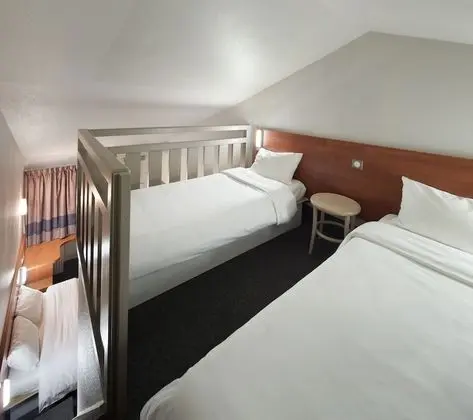 Tek Büyük Yataklı Oda, Engellilere Uygun, Sigara İçilmez