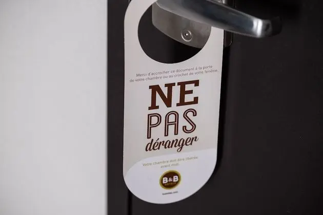 Tek Büyük Yataklı Oda, Sigara İçilmez