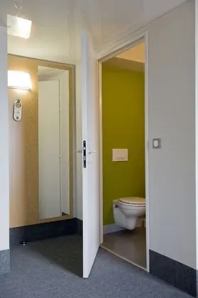 Tek Büyük Yataklı Oda, Sigara İçilmez