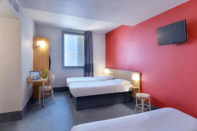 Dört Kişilik Oda, Sigara İçilmez