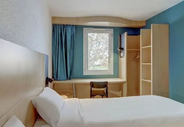 Tek Büyük Yataklı Oda, 1 Çift Kişilik Yatak