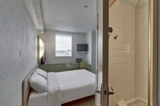 Tek Büyük Yataklı Oda, 1 Çift Kişilik Yatak