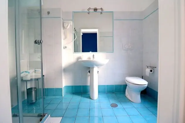 Standard Üç Kişilik Oda, Banyolu/Duşlu, Bahçe Manzaralı (Mare)
