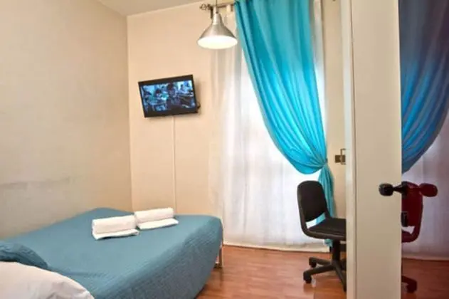 Tek Büyük Yataklı Oda, Ortak Banyo