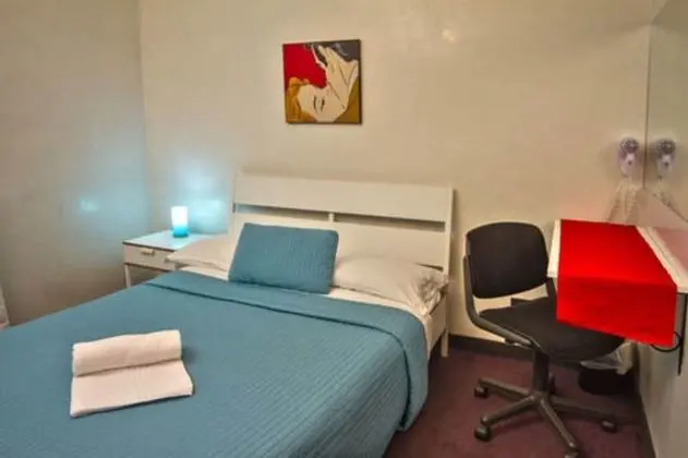 Tek Büyük Yataklı Oda, Ortak Banyo