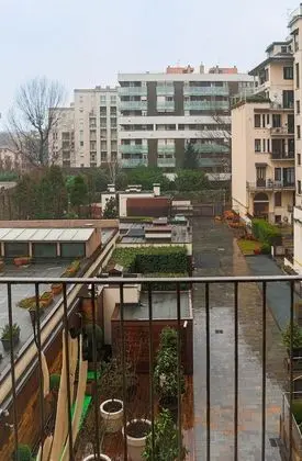 Tek Kişilik Oda, Ortak Banyo