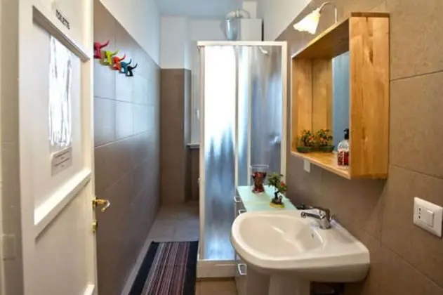 Tek Kişilik Oda, Ortak Banyo