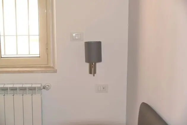 Economy Tek Büyük Yataklı Oda, Avlu Manzaralı (Nèos)