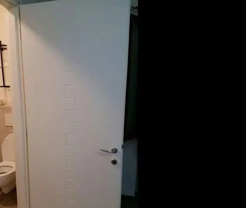 Üç Kişilik Oda, Ortak Banyo