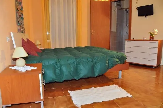 Traditional Tek Büyük veya İki Ayrı Yataklı Oda