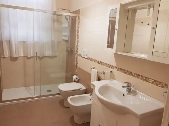 Basic Tek Büyük Yataklı Oda, Özel Banyo (External)