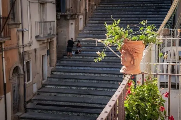 Luxury Tek Büyük Yataklı Oda